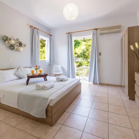 Faro Del Porto Apartment Poros (Kefalonia)