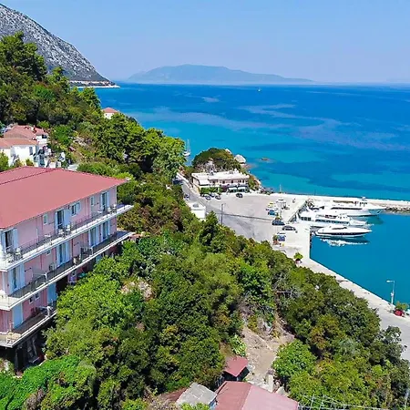 Faro Del Porto Apartment Poros (Kefalonia)